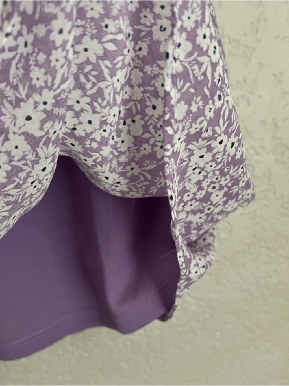 NWOT Monteau Violet Purple White Floral Flutter Short Sleeves Casual Blouse Tops - Picture 4 of 5